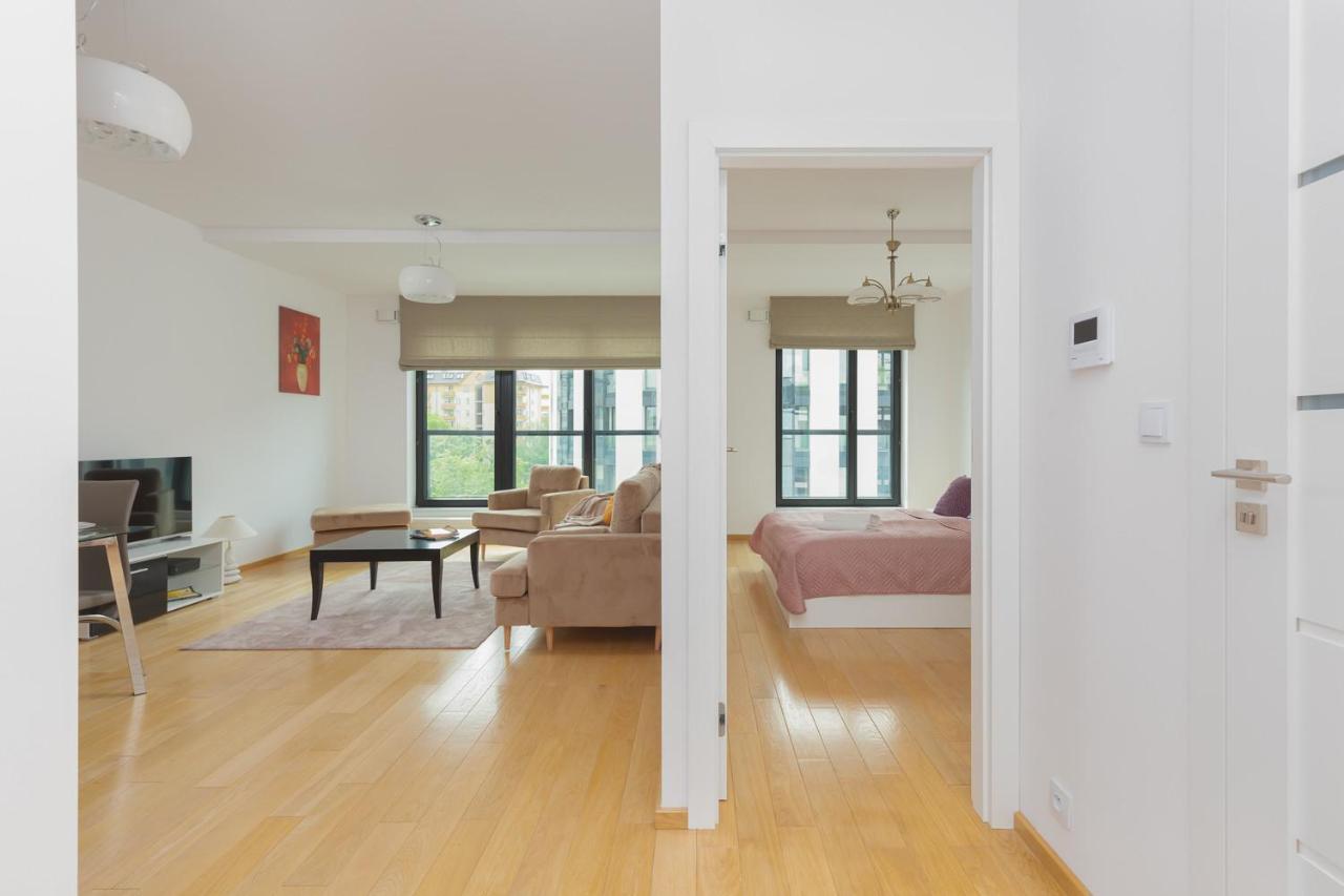 Dzielna Apartment Warsaw Wola By Noclegi Renters Luaran gambar