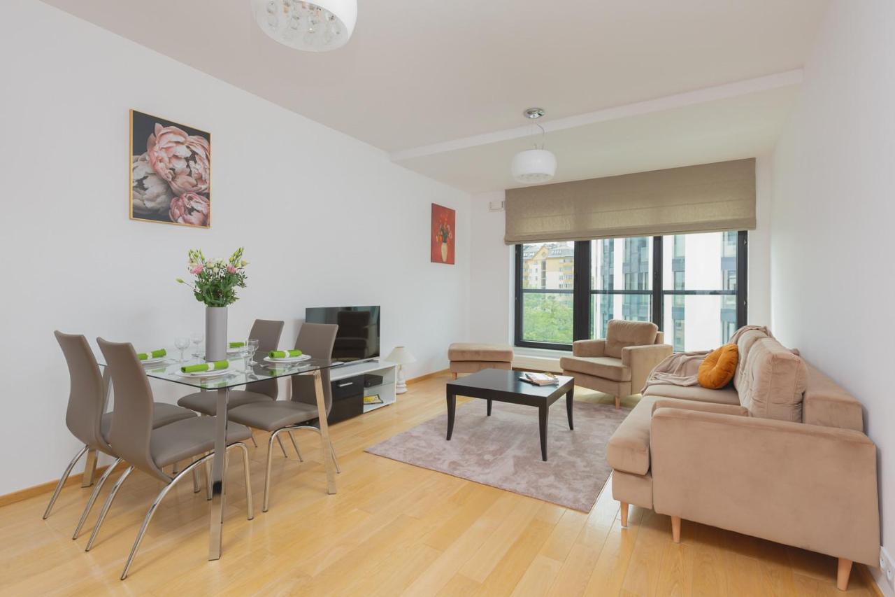 Dzielna Apartment Warsaw Wola By Noclegi Renters Luaran gambar